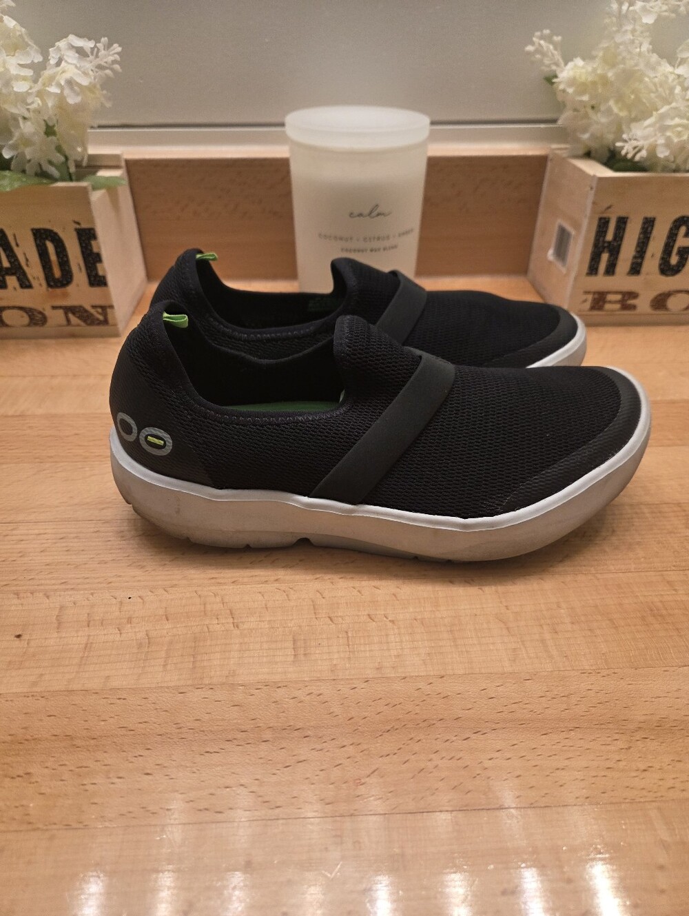 OOFOS OOmg Low Slip-on Recovery Shoes Black Mesh Women's Size 8